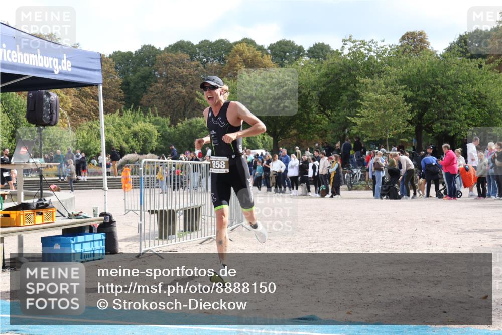 14.09.2025 - Stadtparktriathlon Strokosch-Dieckow http://msf.ph/oto/8888150 14.09.2025 12:01:22 Ziel 796, 858, 874 meine-sportfotos.de