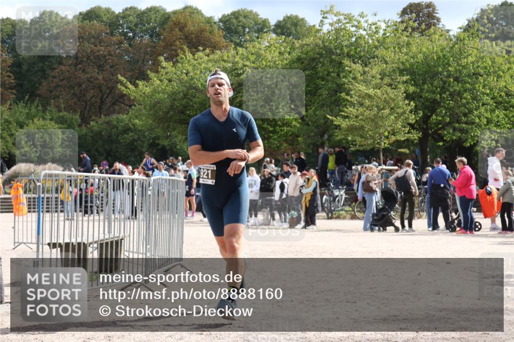 14.09.2025 - Stadtparktriathlon Strokosch-Dieckow http://msf.ph/oto/8888160 14.09.2025 12:01:30 Ziel 861, 921 meine-sportfotos.de