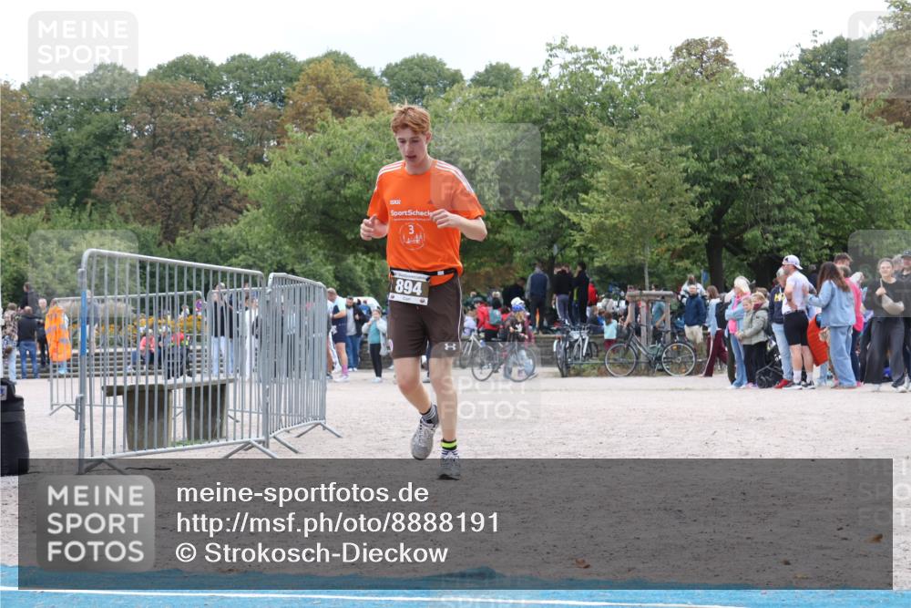 14.09.2025 - Stadtparktriathlon Strokosch-Dieckow http://msf.ph/oto/8888191 14.09.2025 12:03:10 Ziel 894 meine-sportfotos.de