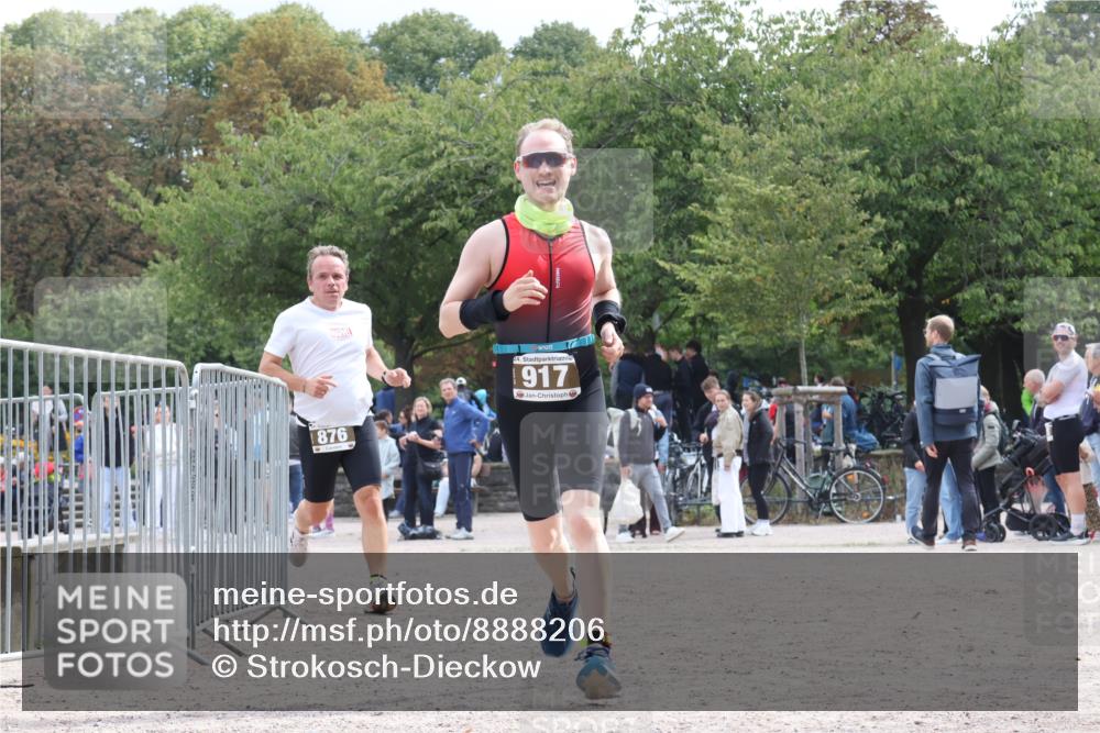 14.09.2025 - Stadtparktriathlon Strokosch-Dieckow http://msf.ph/oto/8888206 14.09.2025 12:04:09 Ziel 876, 917 meine-sportfotos.de