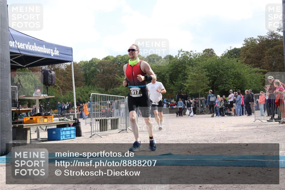 14.09.2025 - Stadtparktriathlon Strokosch-Dieckow http://msf.ph/oto/8888207 14.09.2025 12:04:10 Ziel 876, 917 meine-sportfotos.de