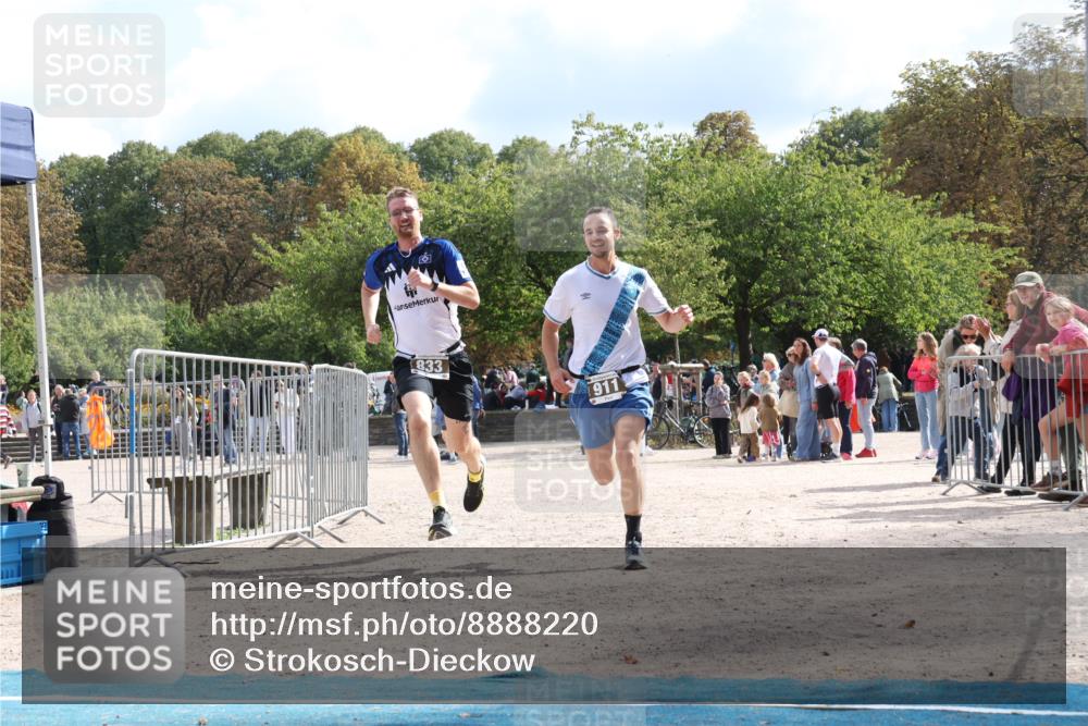 14.09.2025 - Stadtparktriathlon Strokosch-Dieckow http://msf.ph/oto/8888220 14.09.2025 12:05:51 Ziel 833, 911 meine-sportfotos.de
