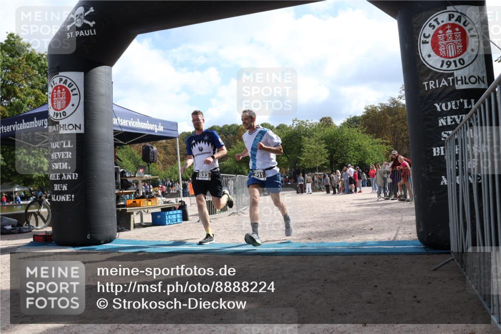 14.09.2025 - Stadtparktriathlon Strokosch-Dieckow http://msf.ph/oto/8888224 14.09.2025 12:05:51 Ziel 833, 911 meine-sportfotos.de