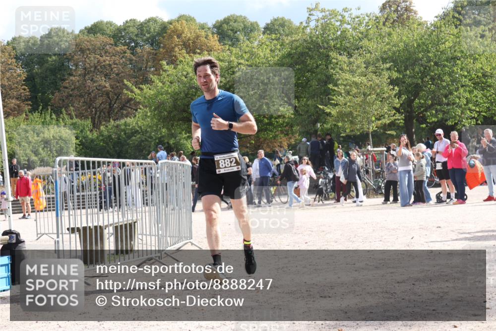 14.09.2025 - Stadtparktriathlon Strokosch-Dieckow http://msf.ph/oto/8888247 14.09.2025 12:07:37 Ziel 829, 882 meine-sportfotos.de