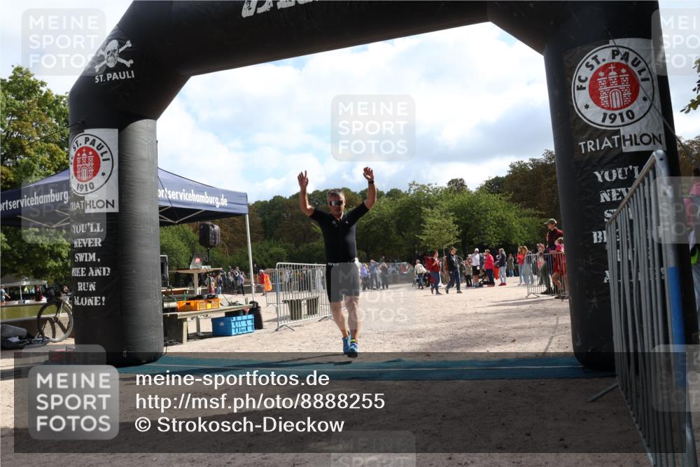 14.09.2025 - Stadtparktriathlon Strokosch-Dieckow http://msf.ph/oto/8888255 14.09.2025 12:08:15 Ziel 892 meine-sportfotos.de