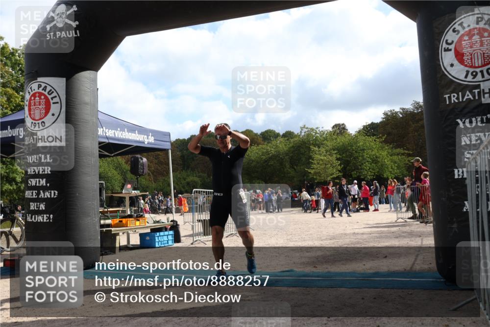 14.09.2025 - Stadtparktriathlon Strokosch-Dieckow http://msf.ph/oto/8888257 14.09.2025 12:08:15 Ziel 892 meine-sportfotos.de