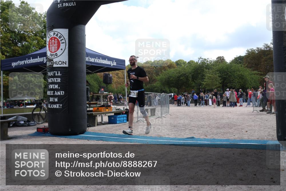 14.09.2025 - Stadtparktriathlon Strokosch-Dieckow http://msf.ph/oto/8888267 14.09.2025 12:08:34 Ziel 843, 870 meine-sportfotos.de