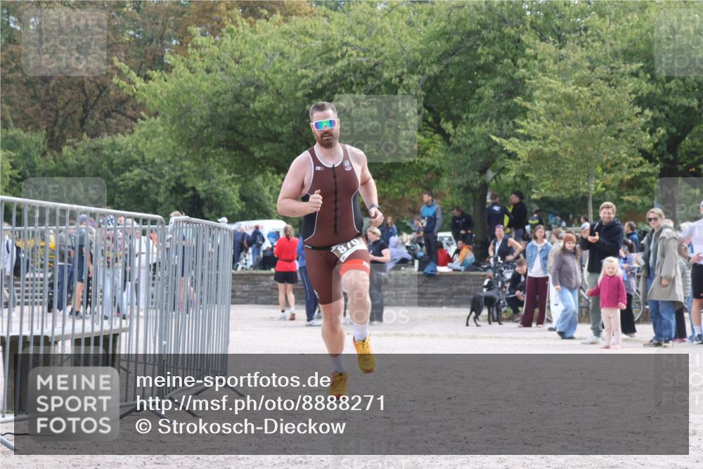14.09.2025 - Stadtparktriathlon Strokosch-Dieckow http://msf.ph/oto/8888271 14.09.2025 12:08:38 Ziel 843, 870 meine-sportfotos.de