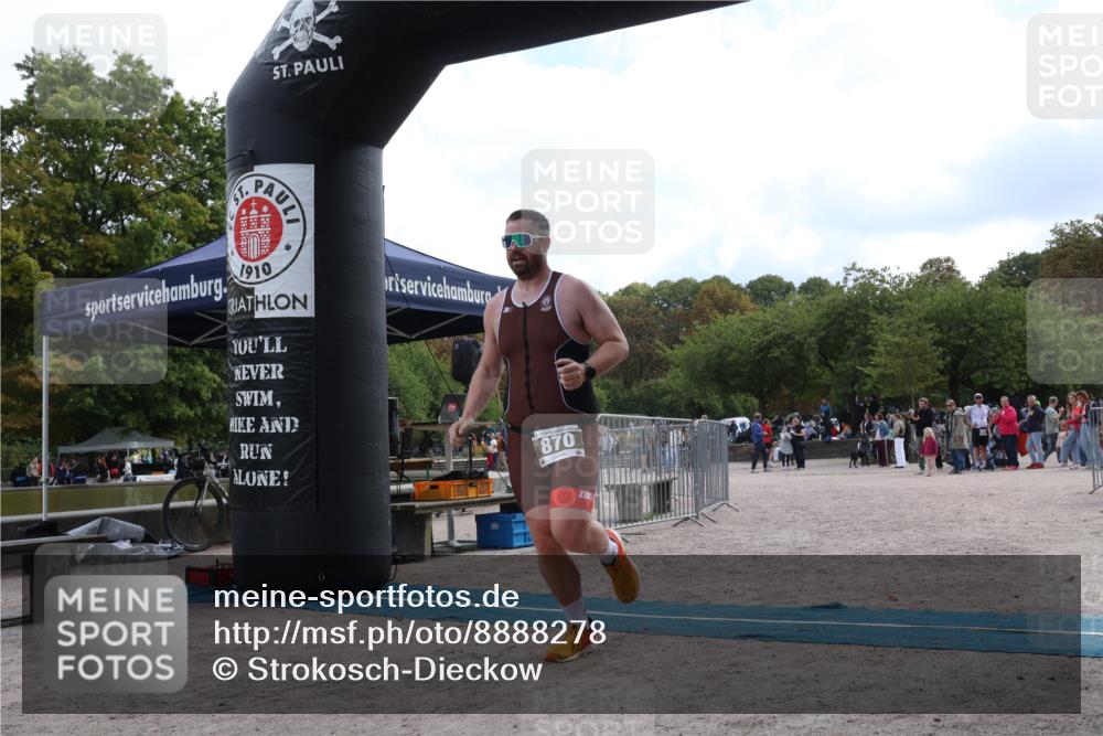 14.09.2025 - Stadtparktriathlon Strokosch-Dieckow http://msf.ph/oto/8888278 14.09.2025 12:08:40 Ziel 843, 870 meine-sportfotos.de