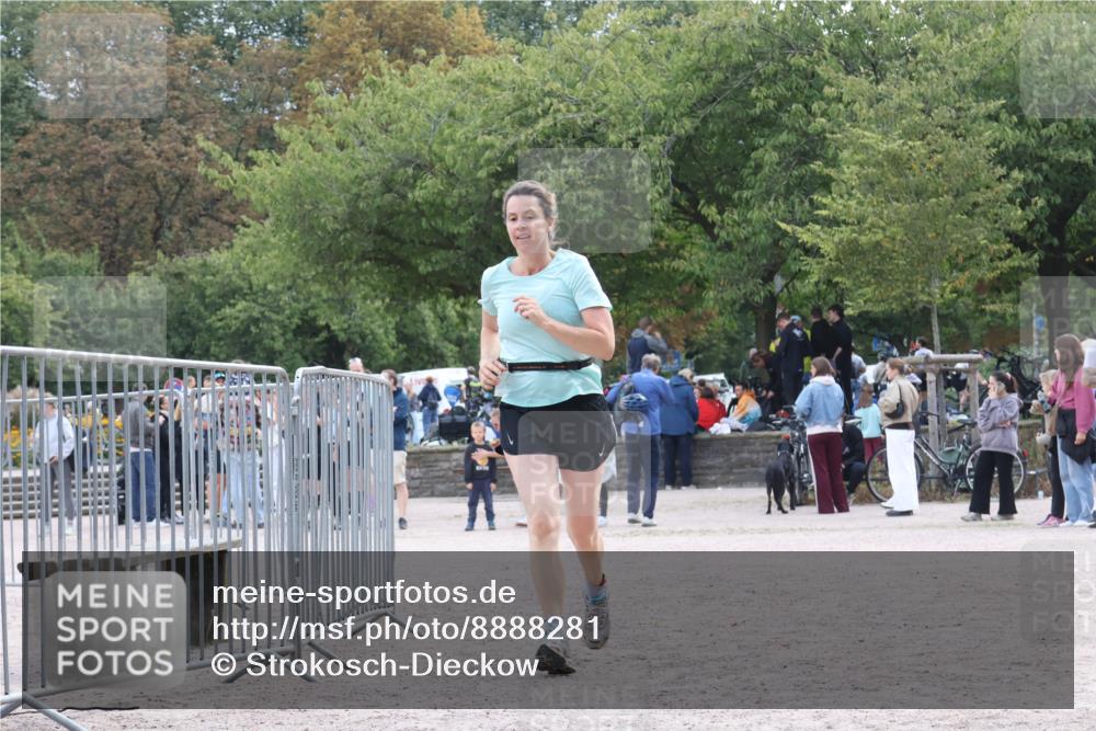 14.09.2025 - Stadtparktriathlon Strokosch-Dieckow http://msf.ph/oto/8888281 14.09.2025 12:09:36 Ziel 655 meine-sportfotos.de