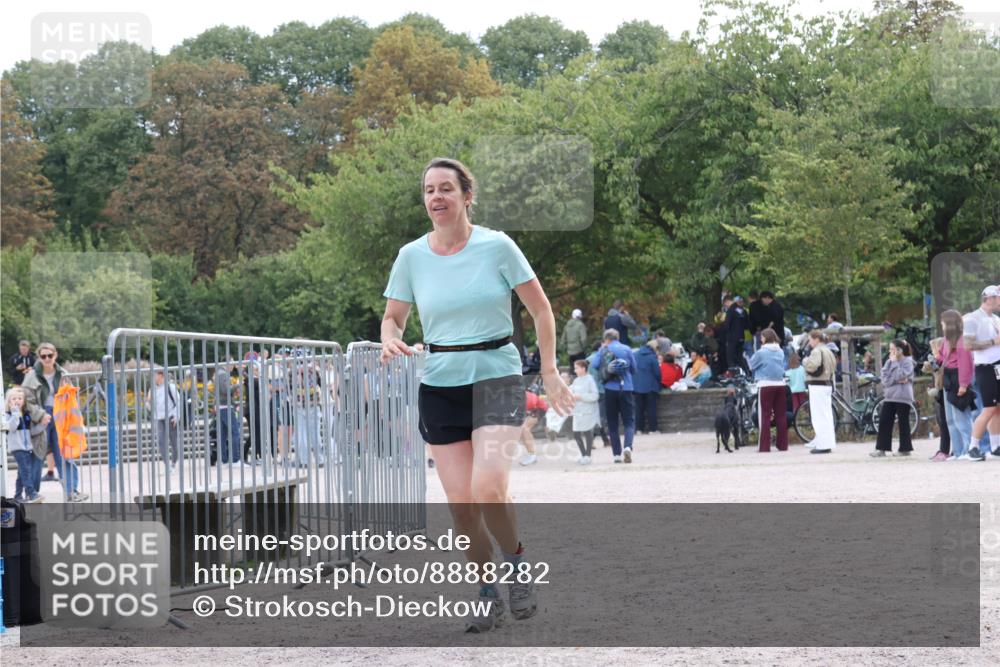 14.09.2025 - Stadtparktriathlon Strokosch-Dieckow http://msf.ph/oto/8888282 14.09.2025 12:09:37 Ziel 655 meine-sportfotos.de