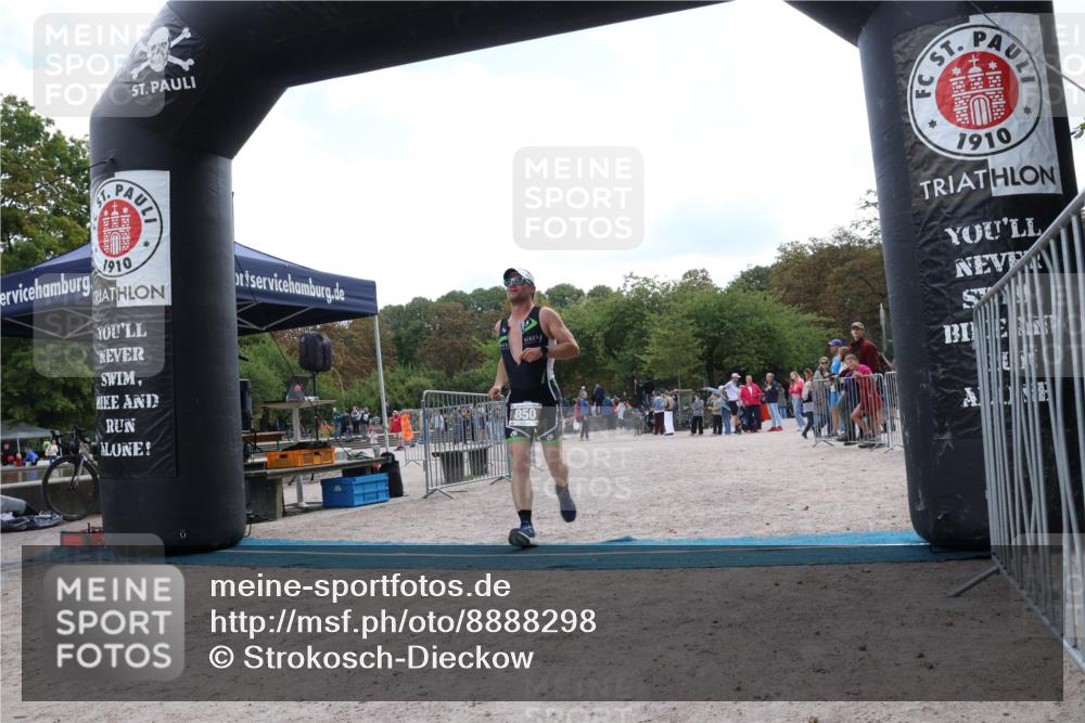 14.09.2025 - Stadtparktriathlon Strokosch-Dieckow http://msf.ph/oto/8888298 14.09.2025 12:09:51 Ziel 850 meine-sportfotos.de