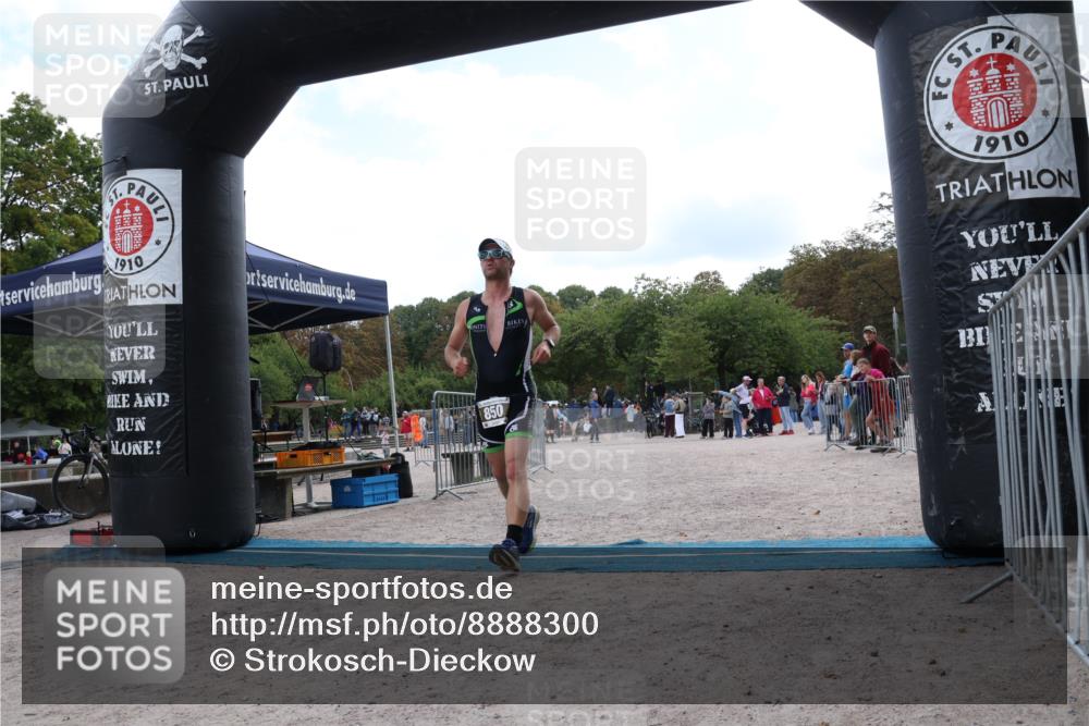 14.09.2025 - Stadtparktriathlon Strokosch-Dieckow http://msf.ph/oto/8888300 14.09.2025 12:09:51 Ziel 850 meine-sportfotos.de