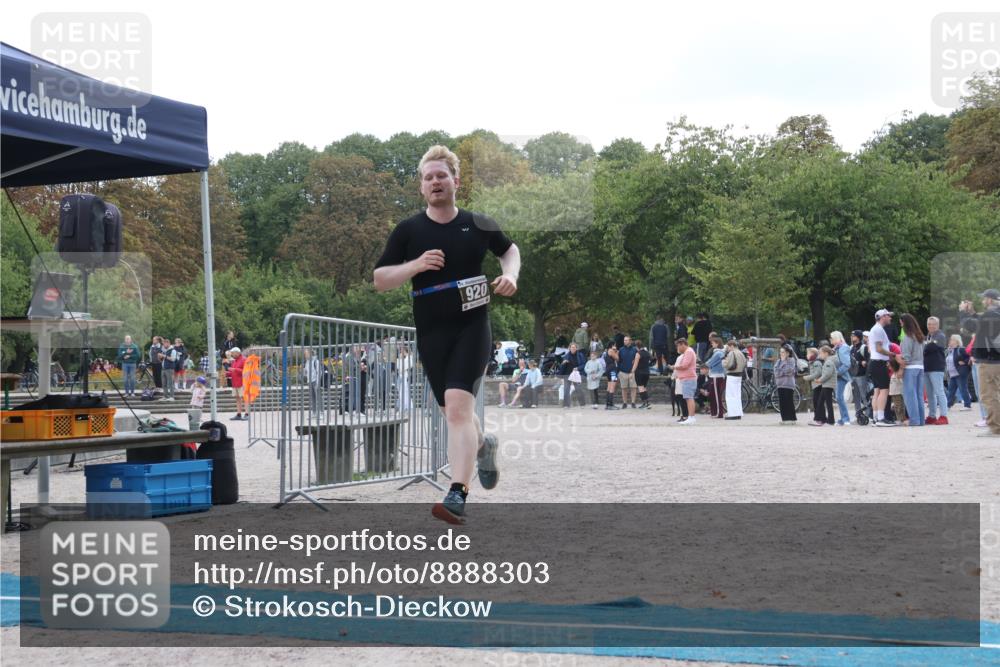 14.09.2025 - Stadtparktriathlon Strokosch-Dieckow http://msf.ph/oto/8888303 14.09.2025 12:10:28 Ziel 920 meine-sportfotos.de