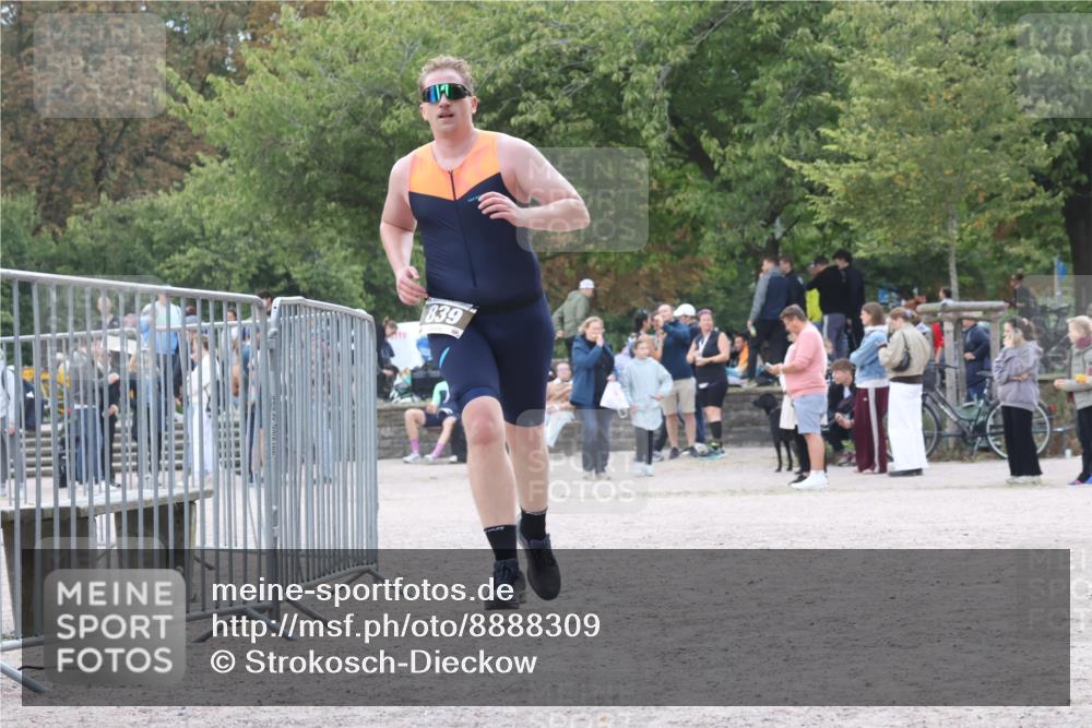 14.09.2025 - Stadtparktriathlon Strokosch-Dieckow http://msf.ph/oto/8888309 14.09.2025 12:10:35 Ziel 839, 920 meine-sportfotos.de