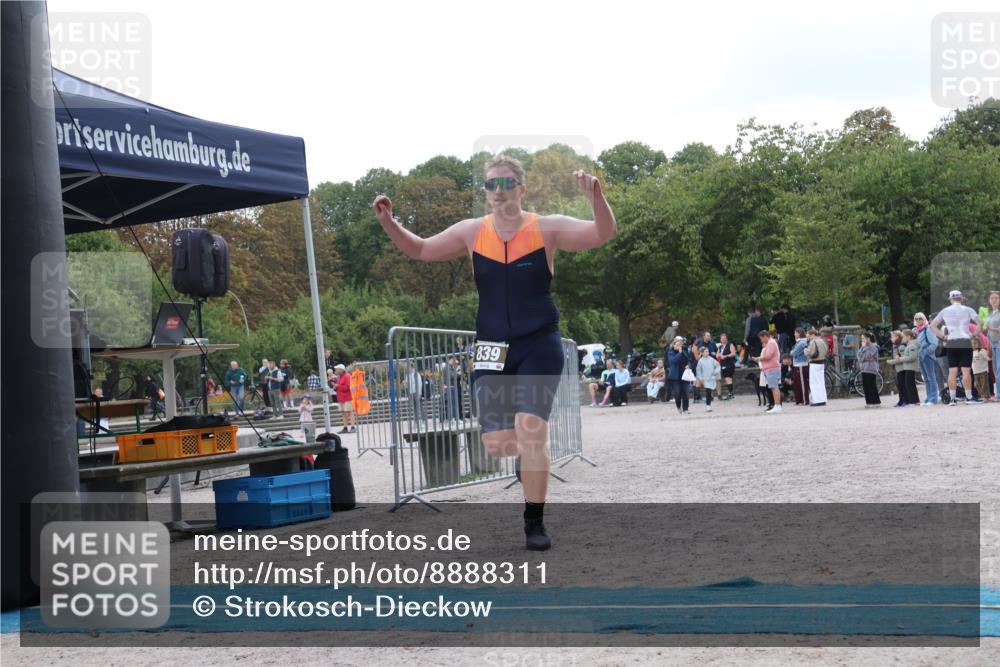 14.09.2025 - Stadtparktriathlon Strokosch-Dieckow http://msf.ph/oto/8888311 14.09.2025 12:10:36 Ziel 839 meine-sportfotos.de
