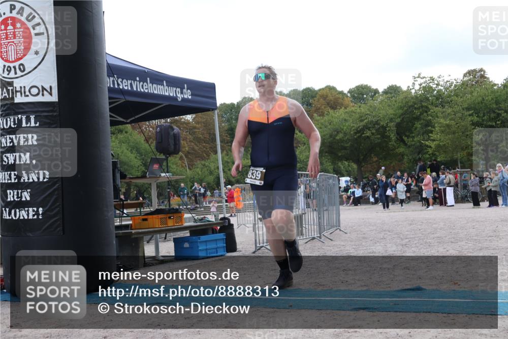 14.09.2025 - Stadtparktriathlon Strokosch-Dieckow http://msf.ph/oto/8888313 14.09.2025 12:10:37 Ziel 839 meine-sportfotos.de