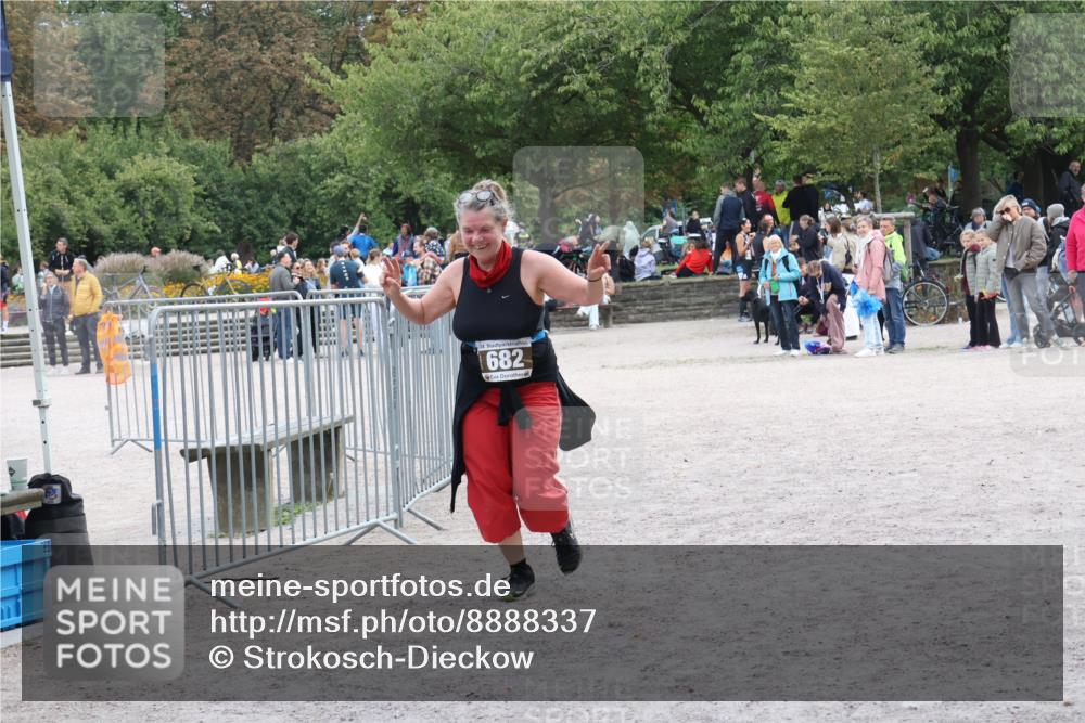 14.09.2025 - Stadtparktriathlon Strokosch-Dieckow http://msf.ph/oto/8888337 14.09.2025 12:12:24 Ziel 682 meine-sportfotos.de