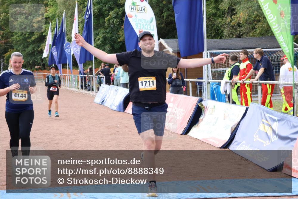14.09.2025 - Airport Race Strokosch-Dieckow http://msf.ph/oto/8888349 14.09.2025 12:58:51 Ziel 27, 132, 1711, 4144 meine-sportfotos.de