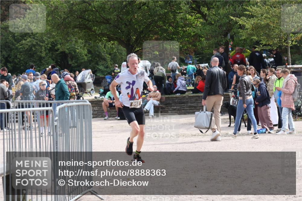 14.09.2025 - Stadtparktriathlon Strokosch-Dieckow http://msf.ph/oto/8888363 14.09.2025 12:13:37 Ziel 855 meine-sportfotos.de