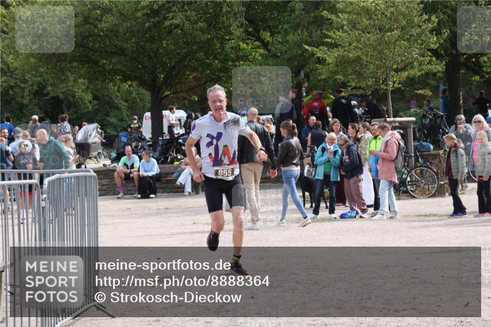 14.09.2025 - Stadtparktriathlon Strokosch-Dieckow http://msf.ph/oto/8888364 14.09.2025 12:13:38 Ziel 855 meine-sportfotos.de