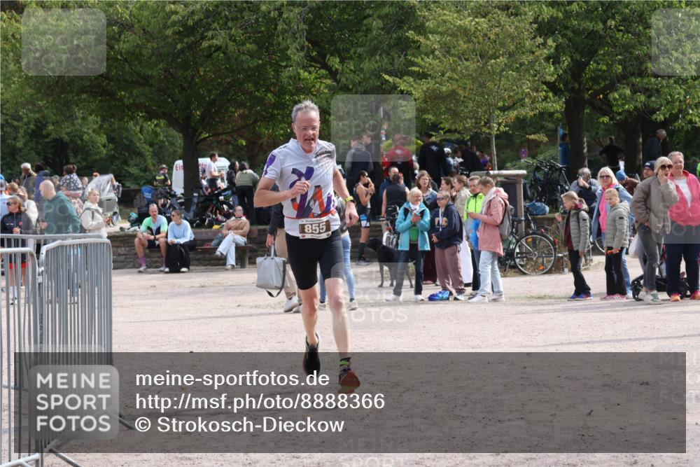 14.09.2025 - Stadtparktriathlon Strokosch-Dieckow http://msf.ph/oto/8888366 14.09.2025 12:13:38 Ziel 855 meine-sportfotos.de