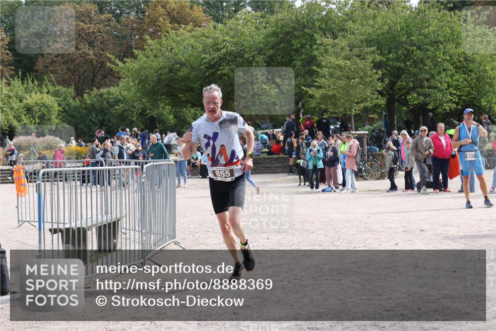14.09.2025 - Stadtparktriathlon Strokosch-Dieckow http://msf.ph/oto/8888369 14.09.2025 12:13:40 Ziel 855 meine-sportfotos.de