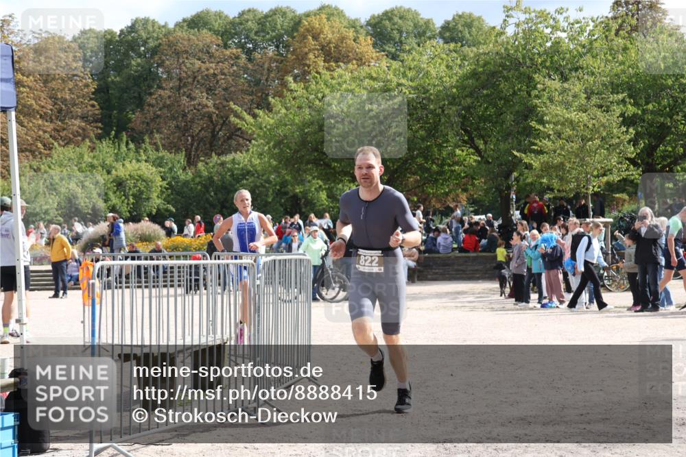 14.09.2025 - Stadtparktriathlon Strokosch-Dieckow http://msf.ph/oto/8888415 14.09.2025 12:16:13 Ziel 822, 987 meine-sportfotos.de