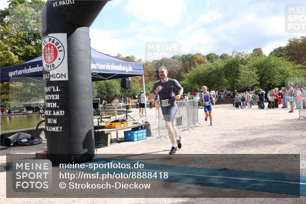 14.09.2025 - Stadtparktriathlon Strokosch-Dieckow http://msf.ph/oto/8888418 14.09.2025 12:16:15 Ziel 822, 987 meine-sportfotos.de