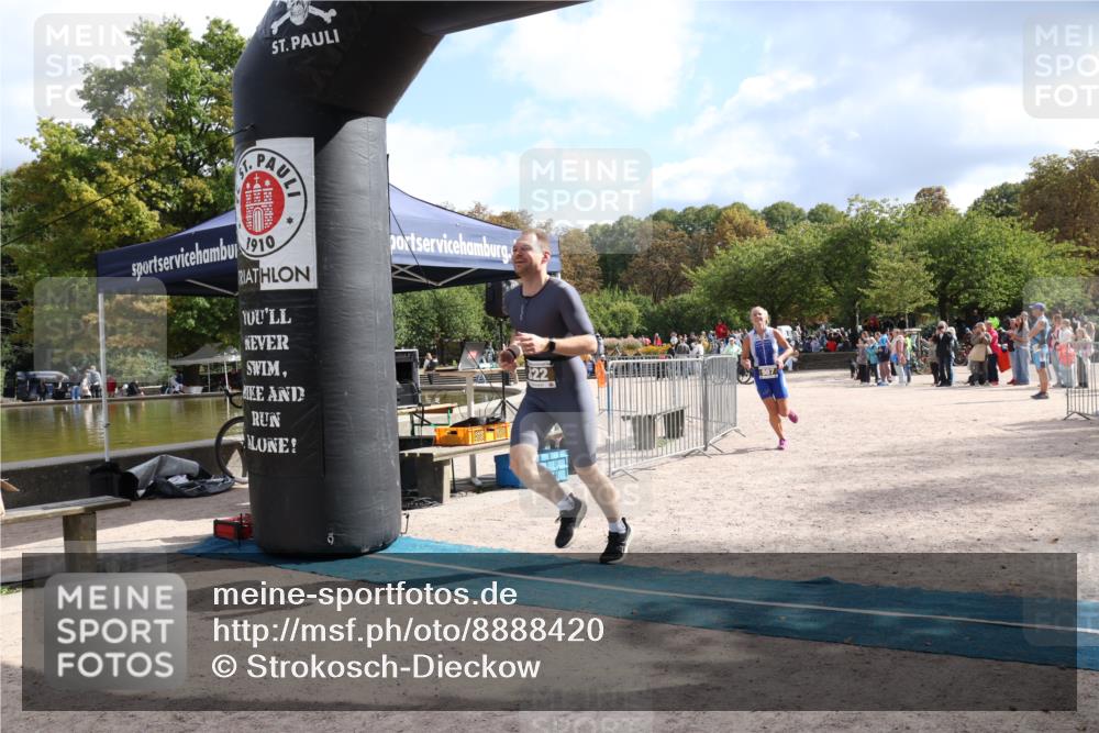 14.09.2025 - Stadtparktriathlon Strokosch-Dieckow http://msf.ph/oto/8888420 14.09.2025 12:16:15 Ziel 822, 987 meine-sportfotos.de