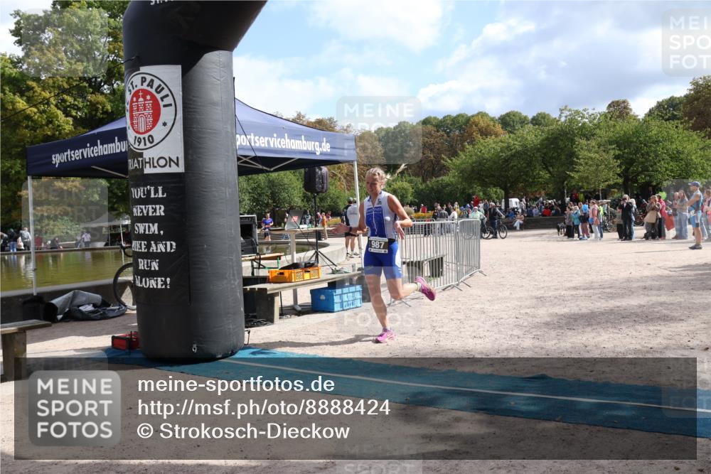 14.09.2025 - Stadtparktriathlon Strokosch-Dieckow http://msf.ph/oto/8888424 14.09.2025 12:16:17 Ziel 822, 987 meine-sportfotos.de