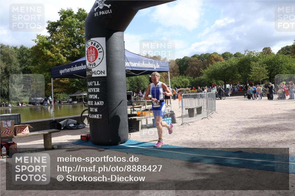 14.09.2025 - Stadtparktriathlon Strokosch-Dieckow http://msf.ph/oto/8888427 14.09.2025 12:16:17 Ziel 822, 987 meine-sportfotos.de