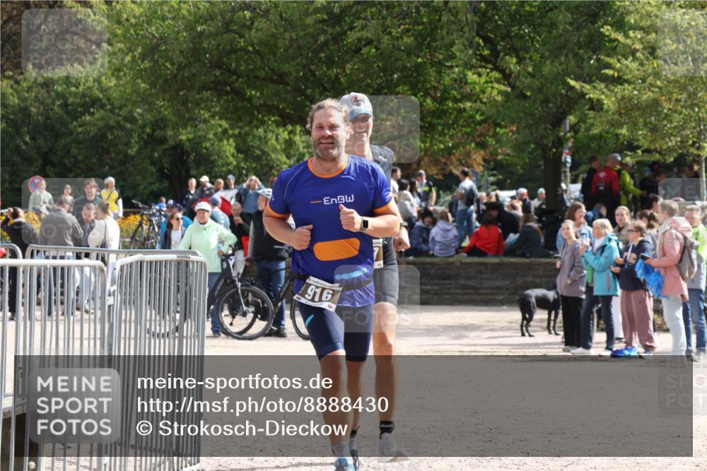 14.09.2025 - Stadtparktriathlon Strokosch-Dieckow http://msf.ph/oto/8888430 14.09.2025 12:16:25 Ziel 877, 916 meine-sportfotos.de