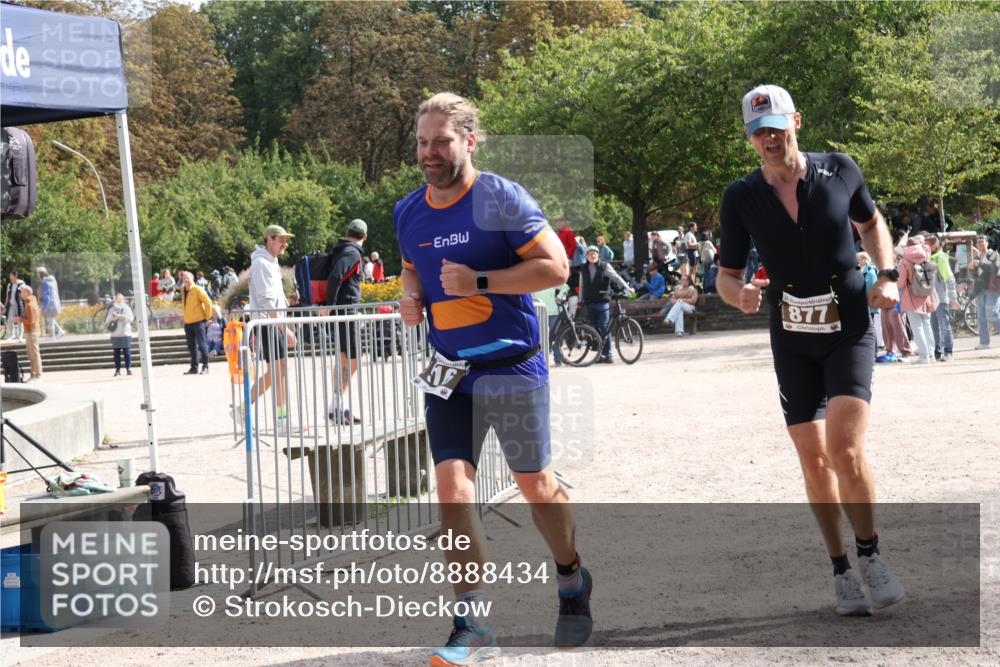14.09.2025 - Stadtparktriathlon Strokosch-Dieckow http://msf.ph/oto/8888434 14.09.2025 12:16:27 Ziel 877, 916 meine-sportfotos.de
