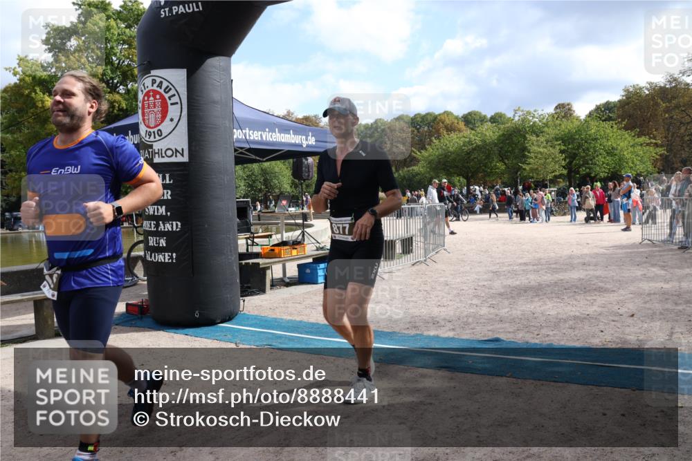 14.09.2025 - Stadtparktriathlon Strokosch-Dieckow http://msf.ph/oto/8888441 14.09.2025 12:16:29 Ziel 877, 916 meine-sportfotos.de