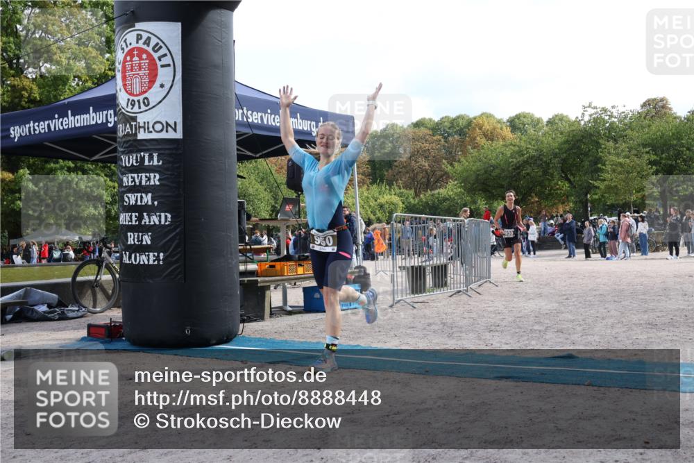 14.09.2025 - Stadtparktriathlon Strokosch-Dieckow http://msf.ph/oto/8888448 14.09.2025 12:22:12 Ziel 930, 950 meine-sportfotos.de