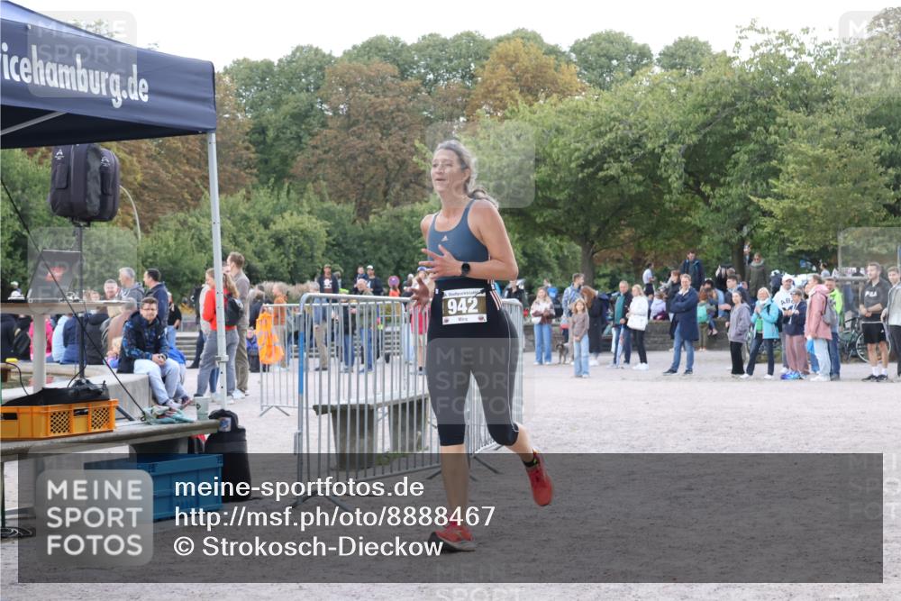 14.09.2025 - Stadtparktriathlon Strokosch-Dieckow http://msf.ph/oto/8888467 14.09.2025 12:24:48 Ziel 942 meine-sportfotos.de