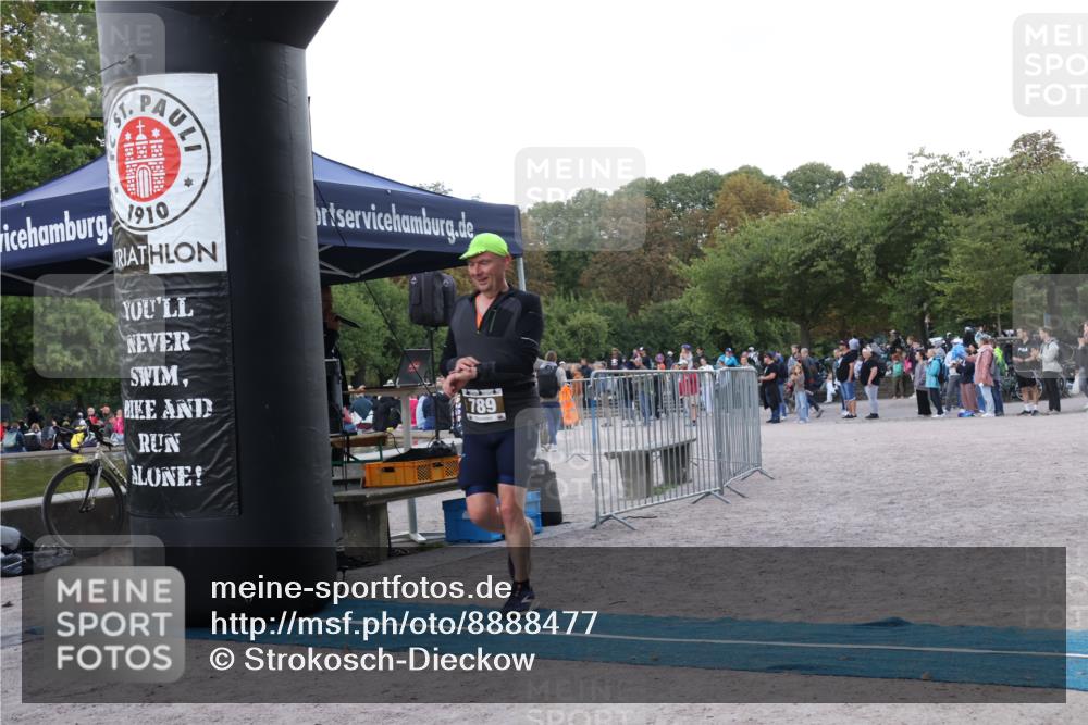 14.09.2025 - Stadtparktriathlon Strokosch-Dieckow http://msf.ph/oto/8888477 14.09.2025 12:25:58 Ziel 789, 935 meine-sportfotos.de