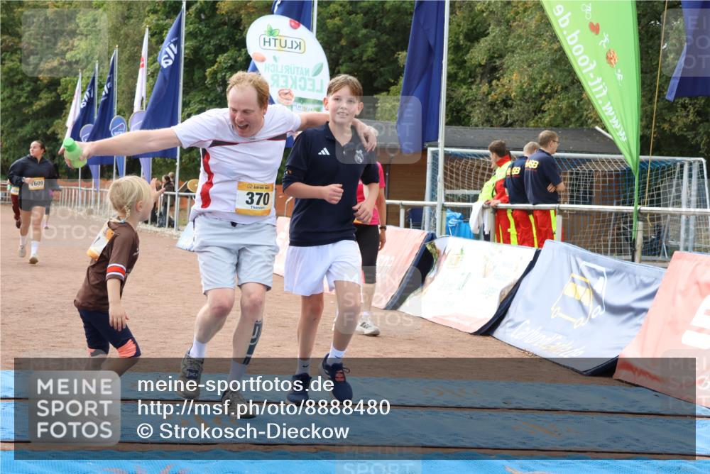 14.09.2025 - Airport Race Strokosch-Dieckow http://msf.ph/oto/8888480 14.09.2025 12:59:57 Ziel 370, 1146, 1380, 1584, 1609, 2183, 4103 meine-sportfotos.de