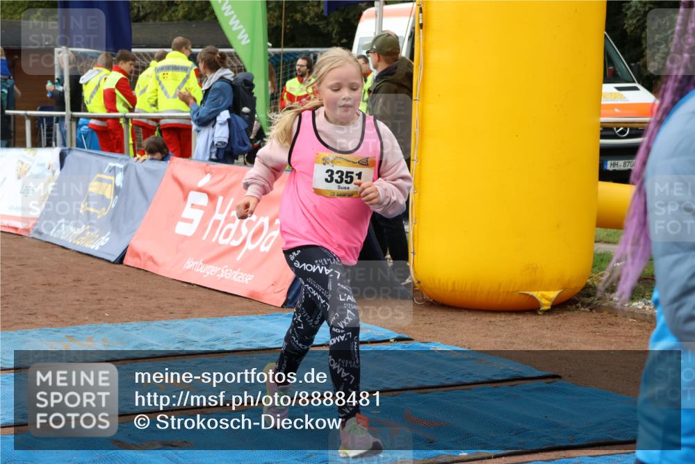 14.09.2025 - Airport Race Strokosch-Dieckow http://msf.ph/oto/8888481 14.09.2025 10:32:15 Ziel 3208, 3328, 3351, 3582 meine-sportfotos.de