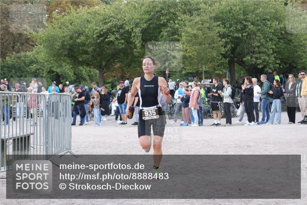 14.09.2025 - Stadtparktriathlon Strokosch-Dieckow http://msf.ph/oto/8888483 14.09.2025 12:26:03 Ziel 789, 935 meine-sportfotos.de