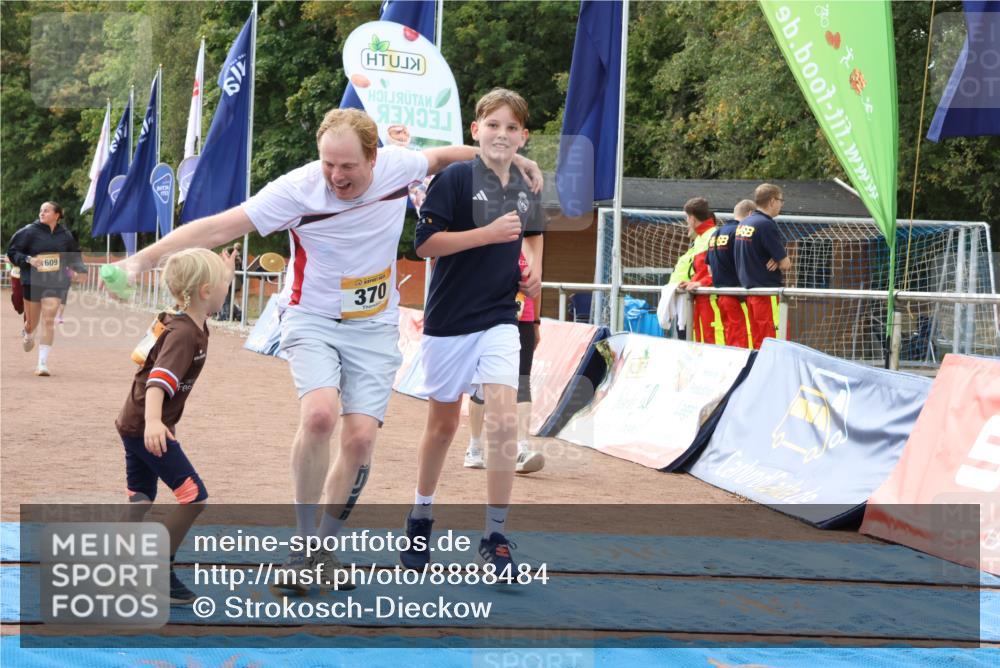 14.09.2025 - Airport Race Strokosch-Dieckow http://msf.ph/oto/8888484 14.09.2025 12:59:57 Ziel 370, 1146, 1380, 1584, 1609, 2183, 4103 meine-sportfotos.de