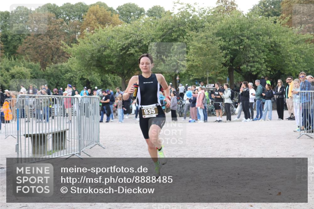 14.09.2025 - Stadtparktriathlon Strokosch-Dieckow http://msf.ph/oto/8888485 14.09.2025 12:26:03 Ziel 789, 935 meine-sportfotos.de