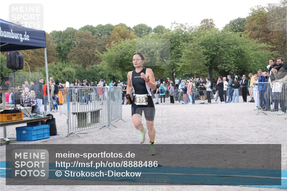 14.09.2025 - Stadtparktriathlon Strokosch-Dieckow http://msf.ph/oto/8888486 14.09.2025 12:26:04 Ziel 789, 935 meine-sportfotos.de