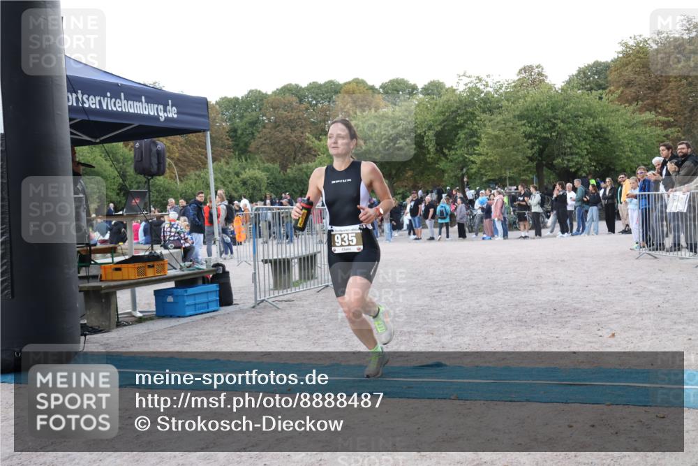 14.09.2025 - Stadtparktriathlon Strokosch-Dieckow http://msf.ph/oto/8888487 14.09.2025 12:26:04 Ziel 789, 935 meine-sportfotos.de