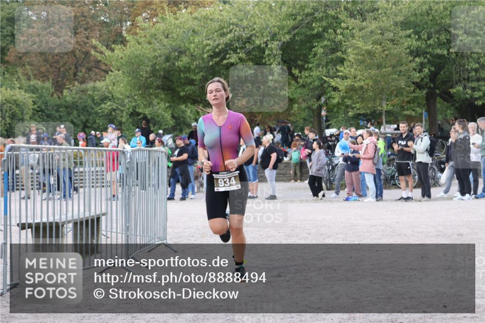 14.09.2025 - Stadtparktriathlon Strokosch-Dieckow http://msf.ph/oto/8888494 14.09.2025 12:26:11 Ziel 934 meine-sportfotos.de
