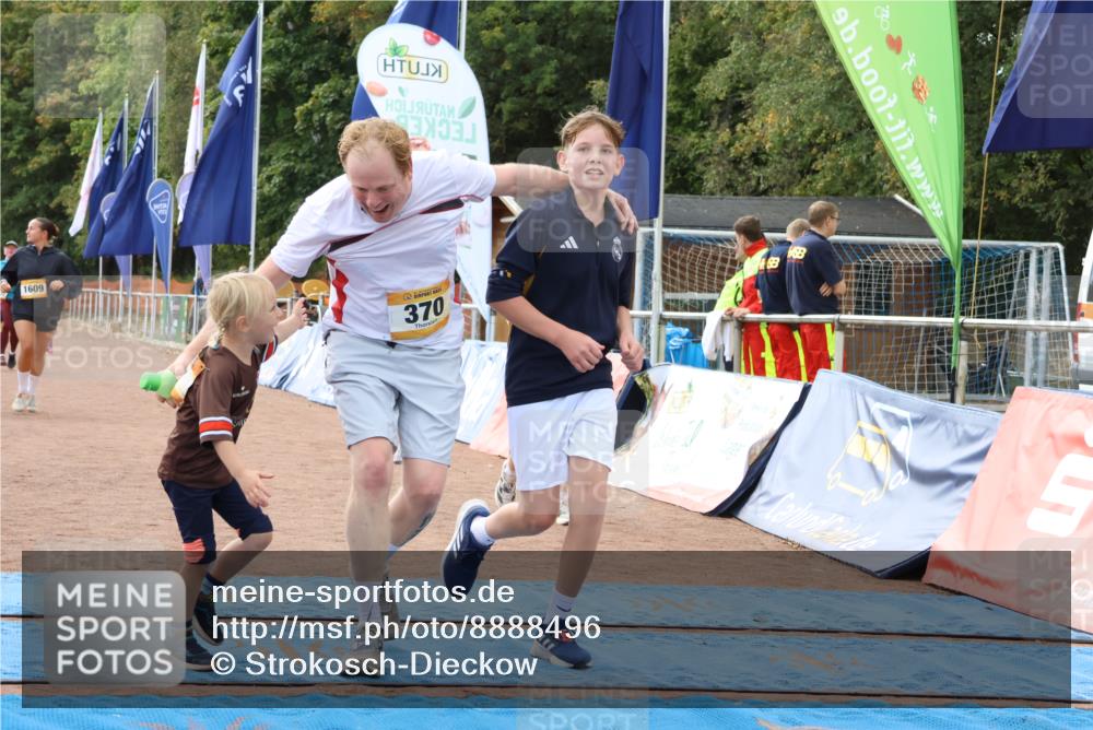 14.09.2025 - Airport Race Strokosch-Dieckow http://msf.ph/oto/8888496 14.09.2025 12:59:57 Ziel 370, 1146, 1380, 1584, 1609, 2183, 4103 meine-sportfotos.de