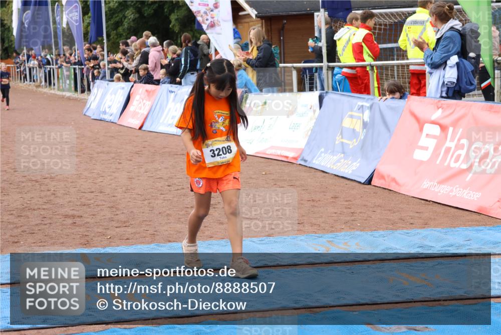 14.09.2025 - Airport Race Strokosch-Dieckow http://msf.ph/oto/8888507 14.09.2025 10:32:17 Ziel 3208 meine-sportfotos.de