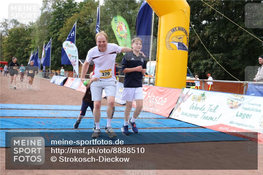 14.09.2025 - Airport Race Strokosch-Dieckow http://msf.ph/oto/8888510 14.09.2025 12:59:59 Ziel 370, 1146, 1380, 1584, 1609, 2099, 2183, 4103 meine-sportfotos.de