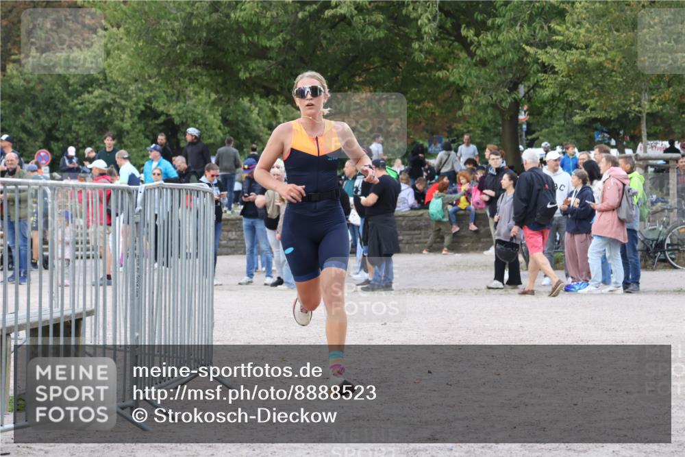 14.09.2025 - Stadtparktriathlon Strokosch-Dieckow http://msf.ph/oto/8888523 14.09.2025 12:26:54 Ziel 1015 meine-sportfotos.de
